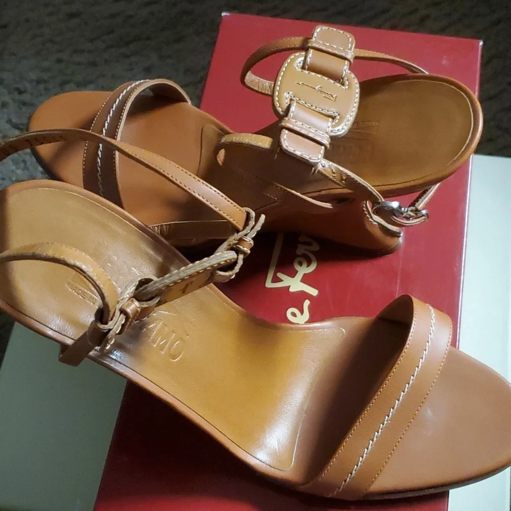 Vintage Authentic Salvatore Ferragamo Wedges - Picture 1 of 8